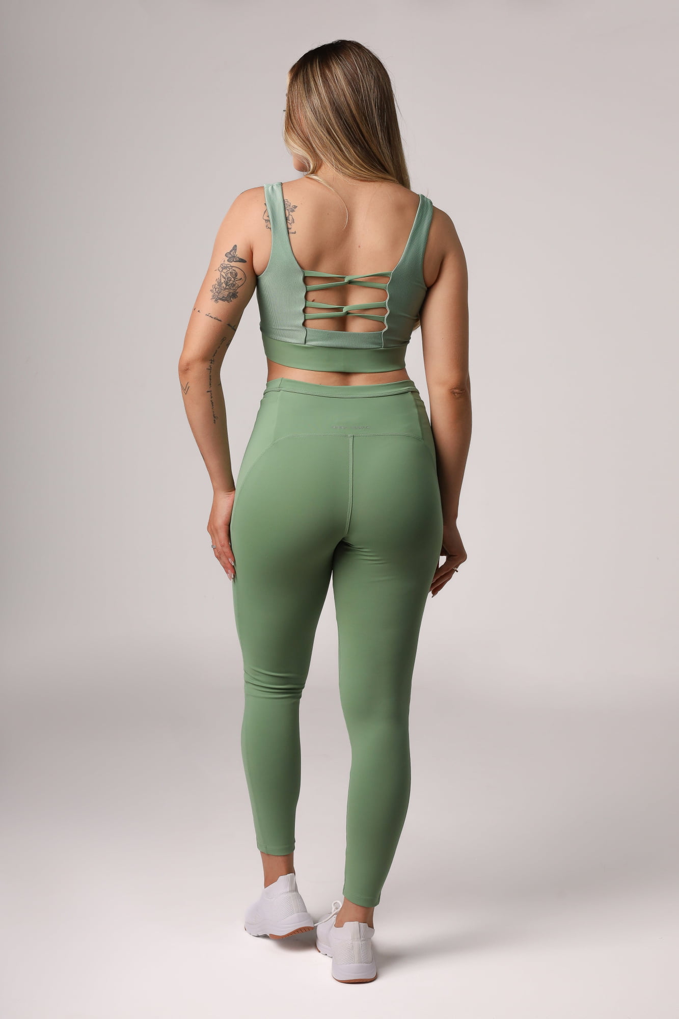 Leg Com Bolso Cintia Nakai