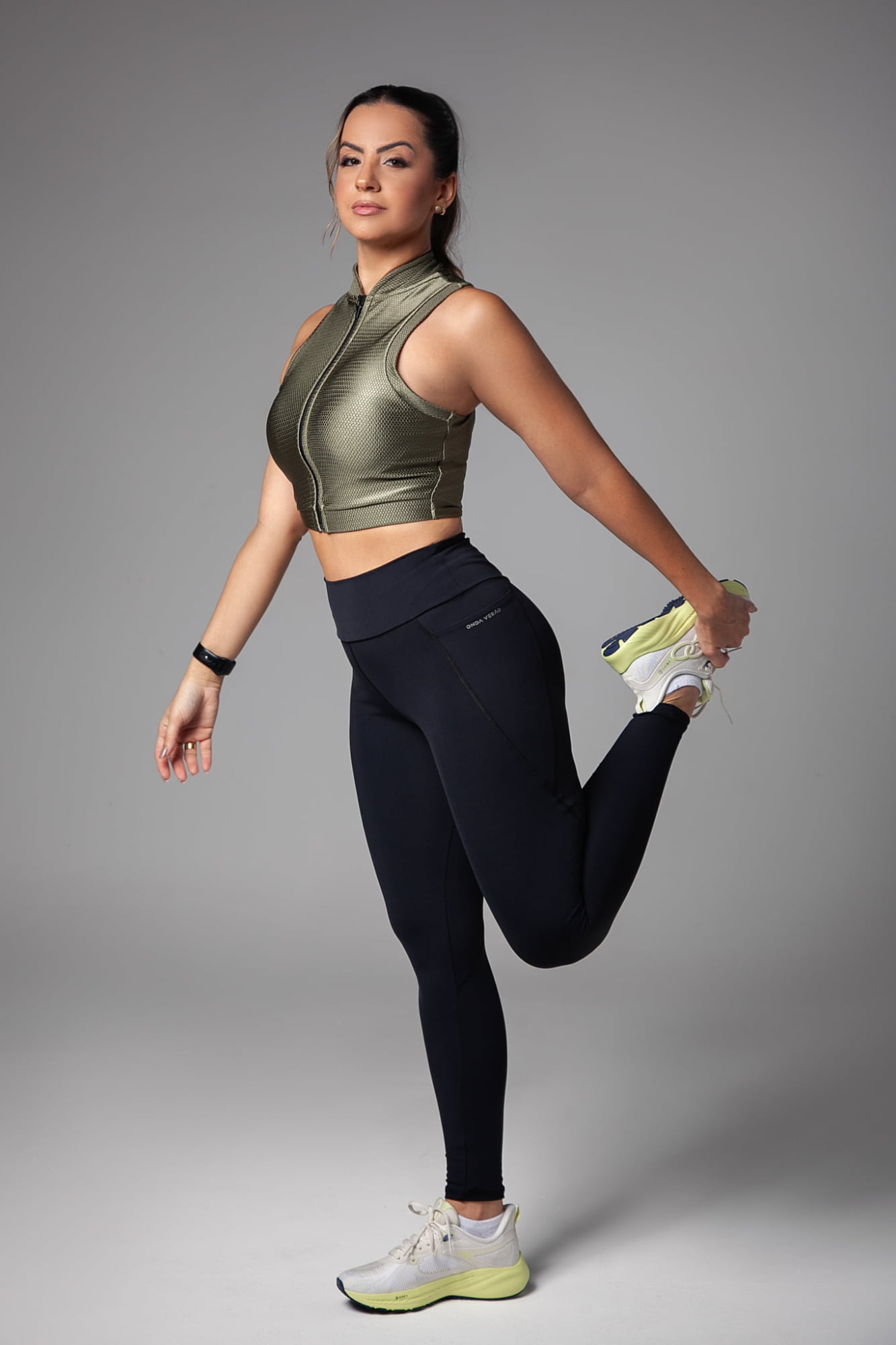 Cropped Blenda Ziper Frontal