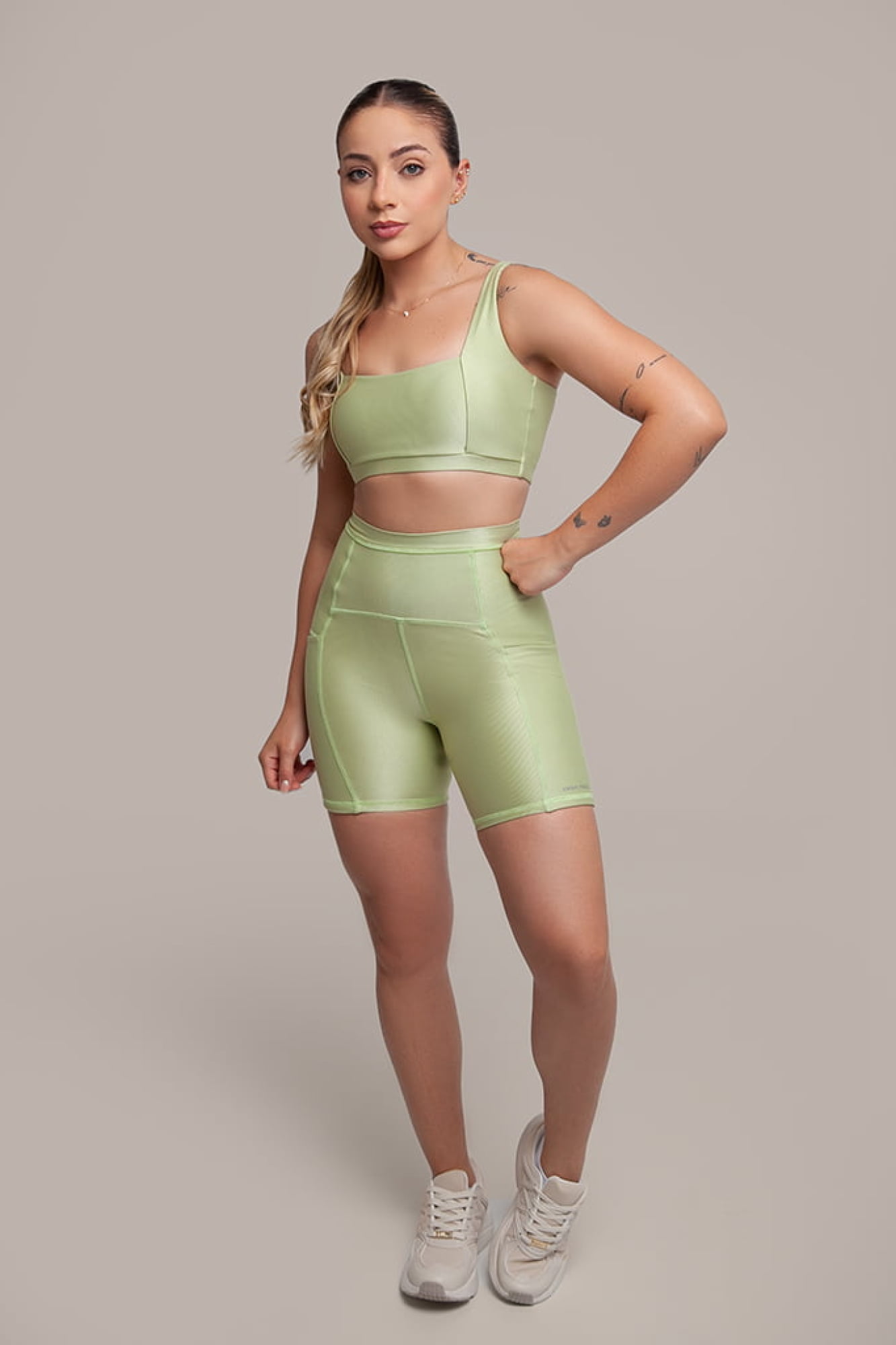 Short Safira Com Bolso Canelado